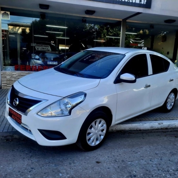 NISSAN VERSA SENSE PUREDRIVE 2017