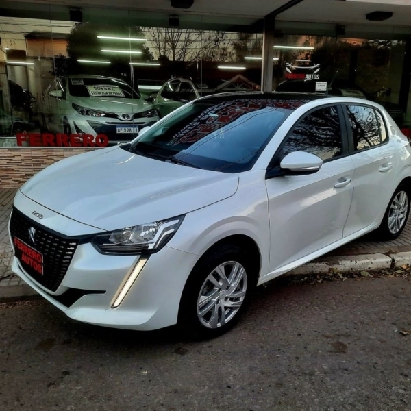 PEUGEOT 208 ACTIVE TIPTRONIC 2021