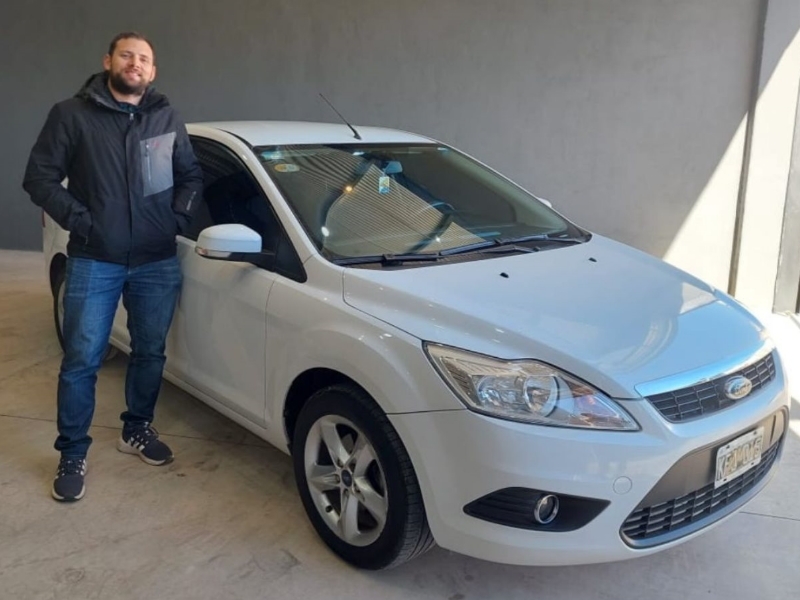 ENTREGA FORD FOCUS II TREND EXE SEDAN GNC 2011-NICOLÁS-